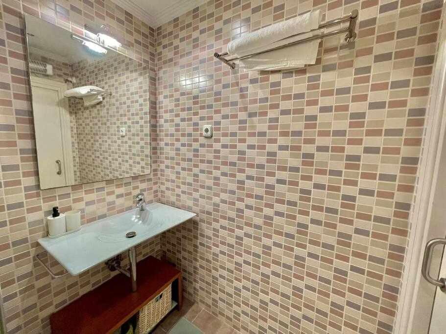 Andra Mari Etxea Apartamento En Parte Antigua Бермео Екстер'єр фото