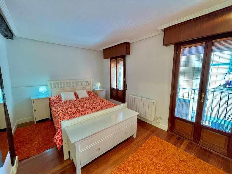 Andra Mari Etxea Apartamento En Parte Antigua Бермео Екстер'єр фото