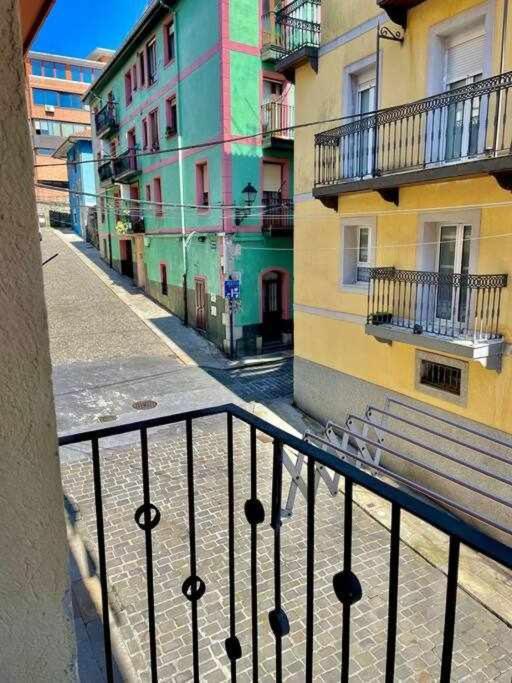 Andra Mari Etxea Apartamento En Parte Antigua Бермео Екстер'єр фото